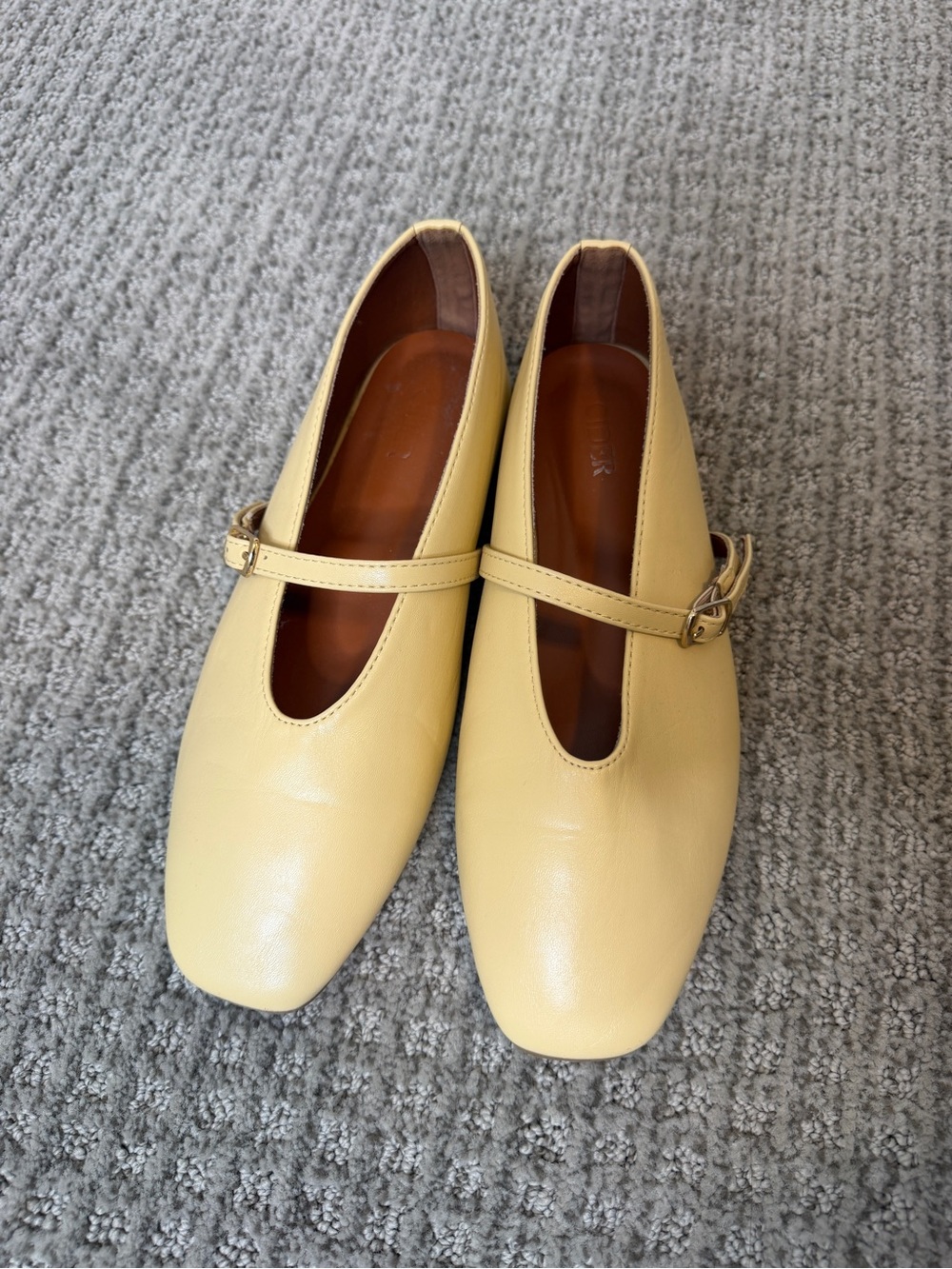 Cider Women's light yellow Mary Jane Flats size 7 - Picture 2 of 6